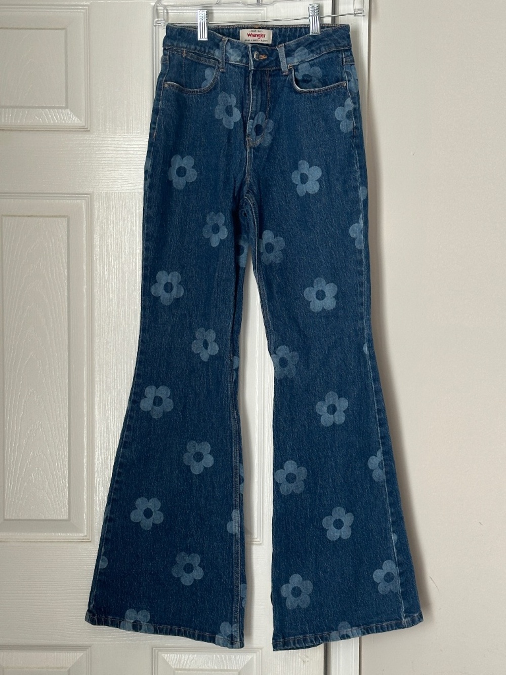 Wrangler Women's High Rise Fierce Flare Jeans California Daisy Print Size 0x32